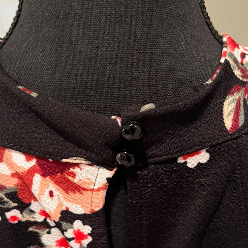 Women’s Floral Halter Dress Black Red Rose Print A-Line Sleeveless Keyhole Back - Picture 6 of 8